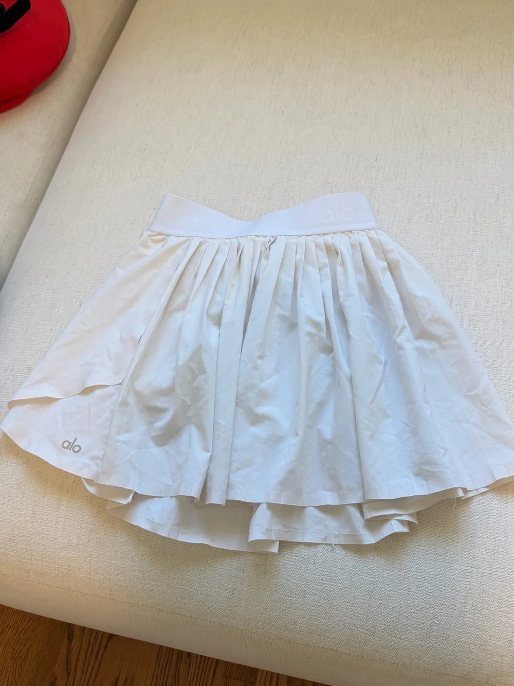 ALO Yoga flowy pleated